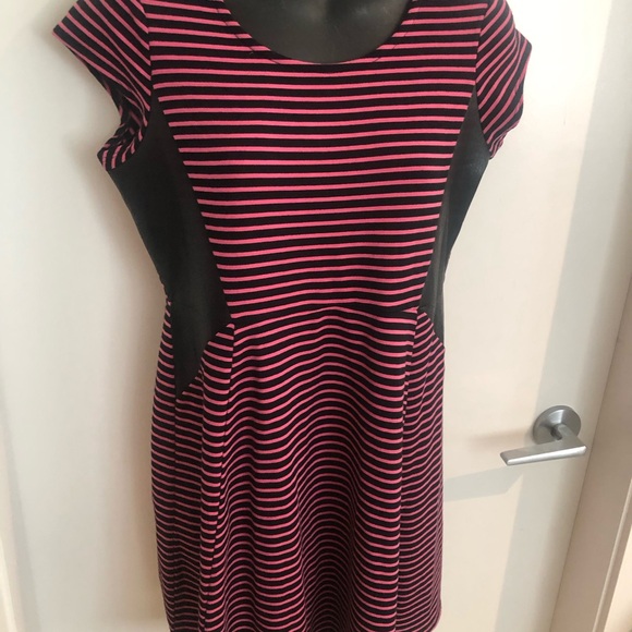 2/$100 JESSICA SIMPSON XL/ 14 FIT - Picture 5 of 11
